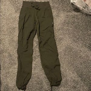 Lululemon studio pant